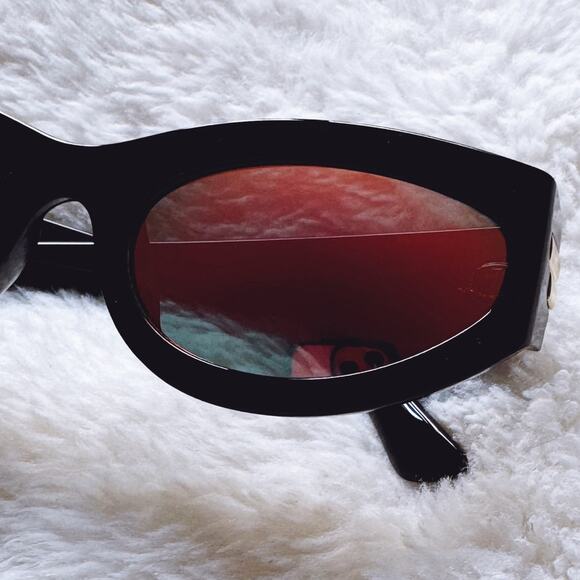 Faye Mirrored Red with Black Rim Sunglasses - Picture 2 of 14